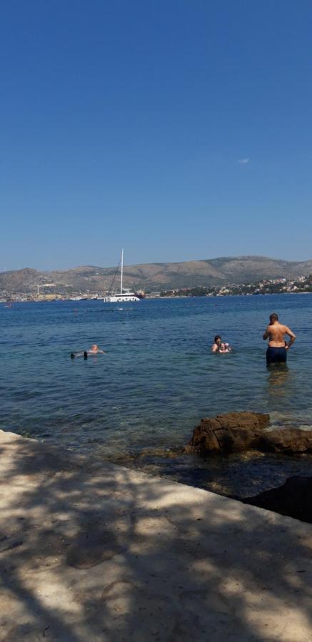 Apartament Casa Zorana-alba