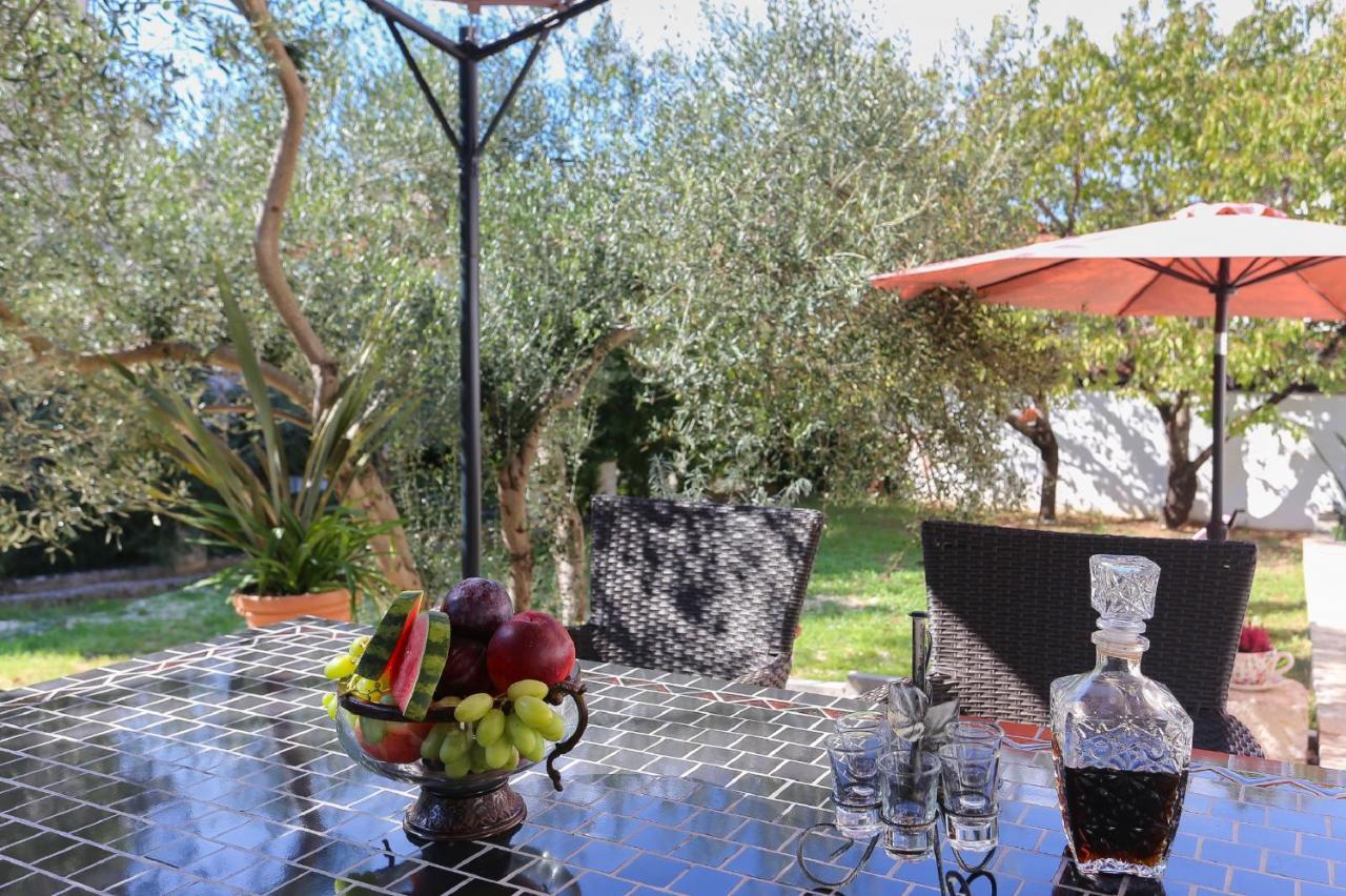 Apartament Casa Zorana-alba *